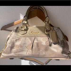 Gold Coach horse and carriage satchel